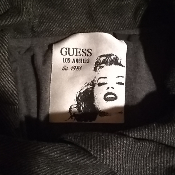 Guess sweater - Picture 2 of 3